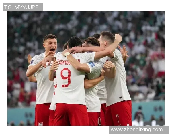 足球巨星精彩瞬间汇聚盘点尽显风采与技艺的混剪集锦