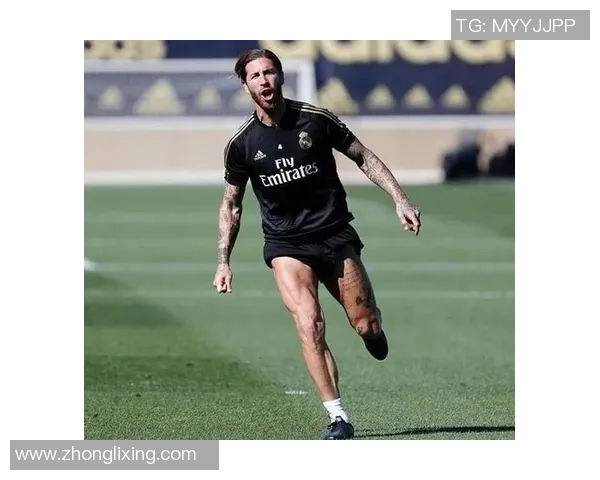 足球明星与棋艺的完美结合高清图片展示