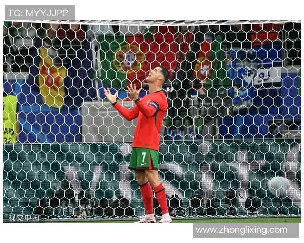 足球明星勇敢面对挑战展现无畏精神不惧困难与挫折