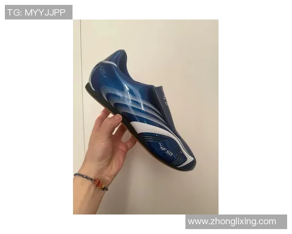 足球明星们的鞋子选择揭秘你知道他们都爱穿什么品牌和款式吗